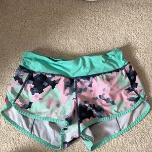 lululemon speed up shorts 2.5 inch